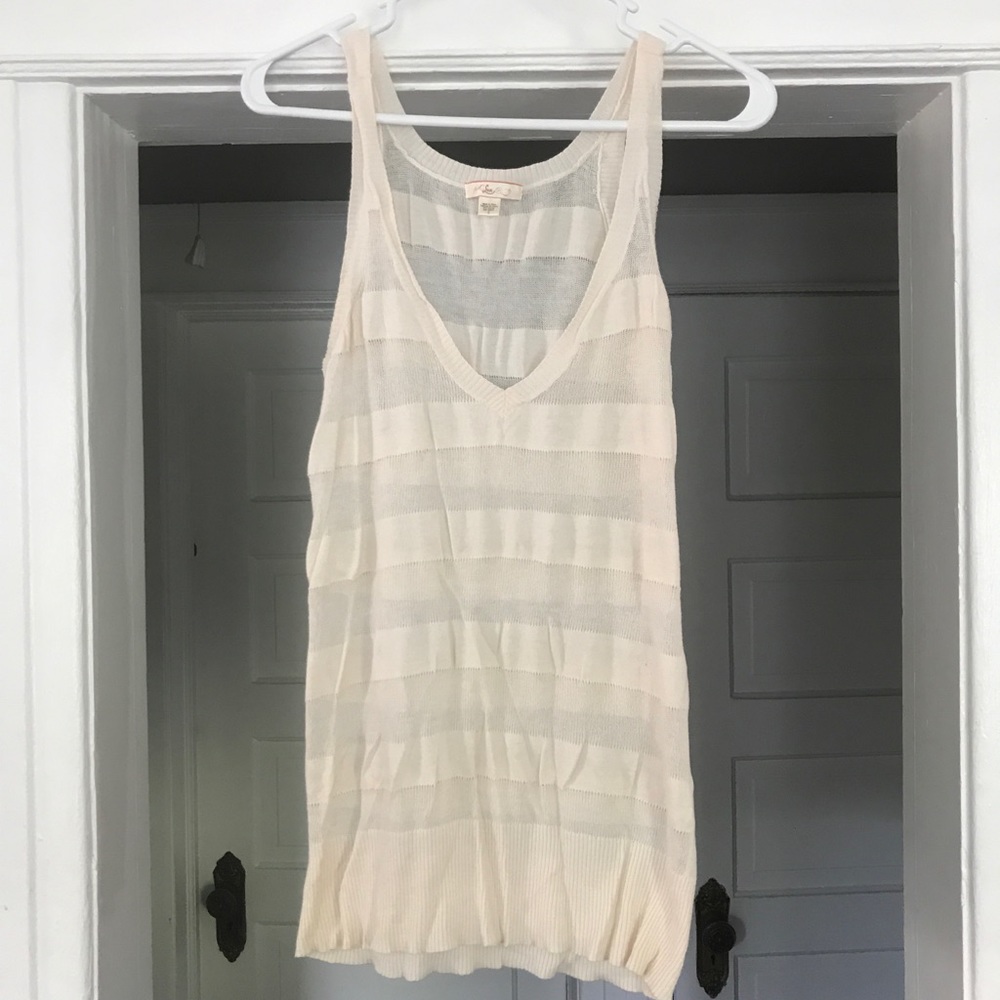 Lux lightweight sweater tank tunic in cream sz S